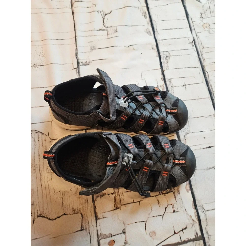 KEEN Newport Neo H2 Kids Sandals Size 6 Grey Black Orange Water Shoes 1018426